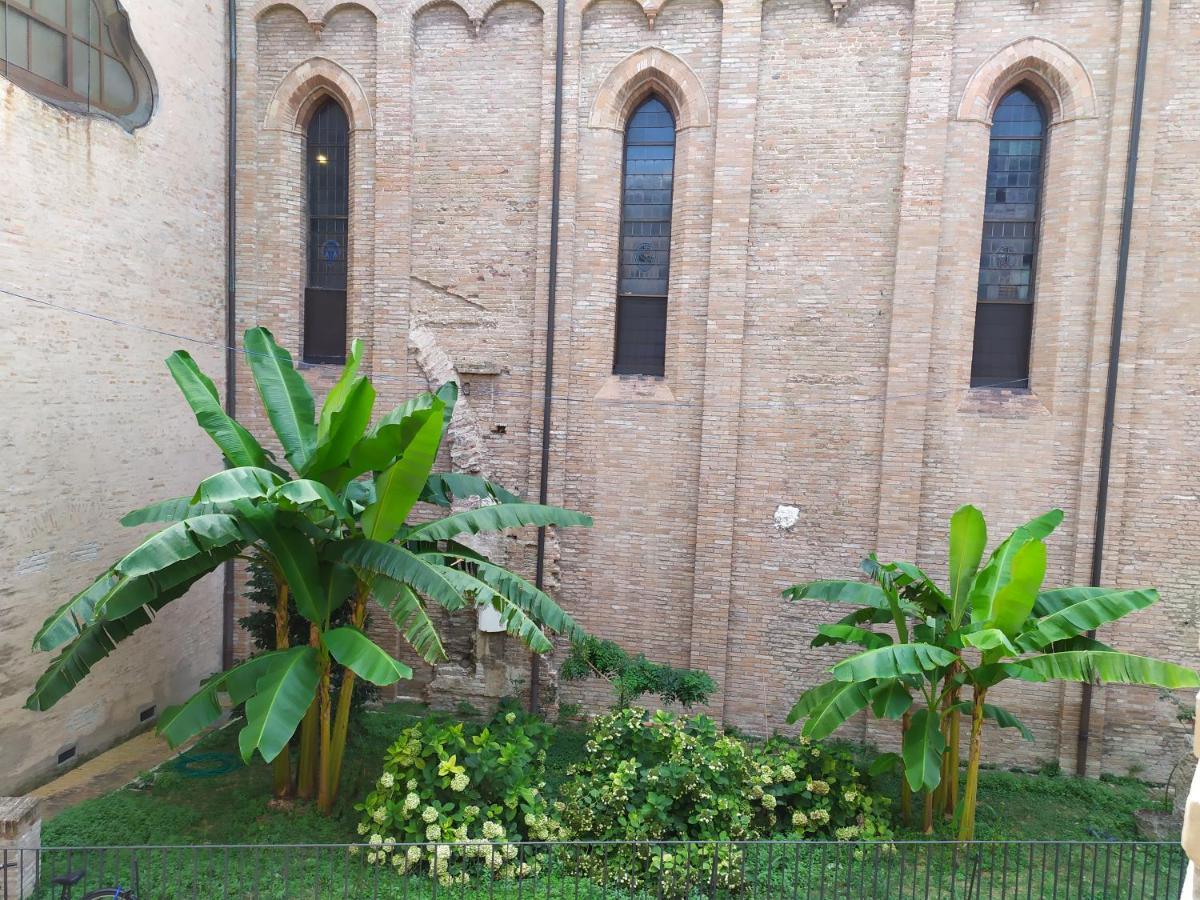 Il Duomo Bed and Breakfast Τσεζένα Εξωτερικό φωτογραφία